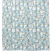 漫画のペンギンがたくさん シャワーカーテン (正面)