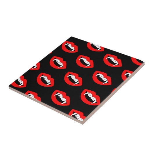 漫画のモンスターヴァンパイアの唇の鋭い歯の牙 タイル (側面)