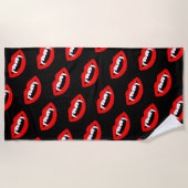 漫画のモンスターヴァンパイアの唇の鋭い歯の牙 ビーチタオル (正面)