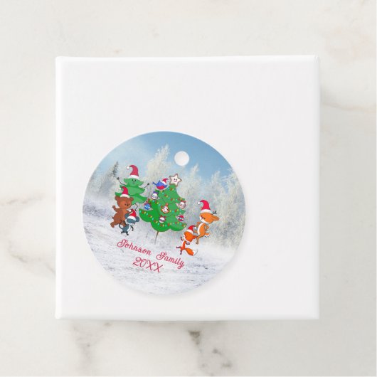 漫画の動物の踊りのまわりにクリスマスツリー フェイバータグ (インサイチュ)