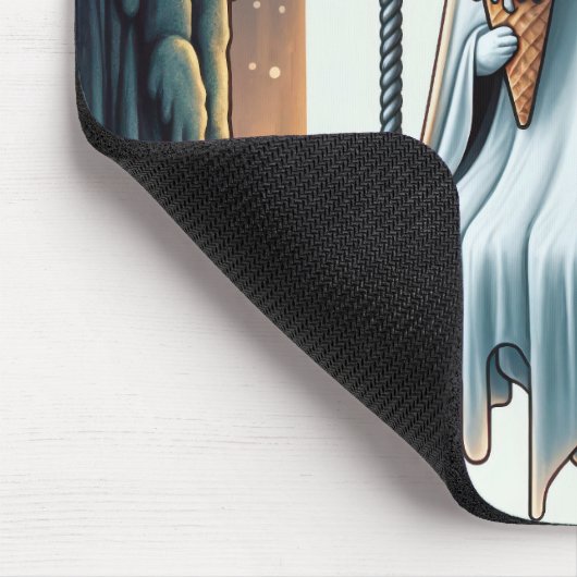 漫画の幽霊食べズアンアイスクリームコーン マウスパッド (コーナー)