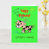 漫画の牛を持つ子供のためのハッピーバースデー カード (黄色い花)