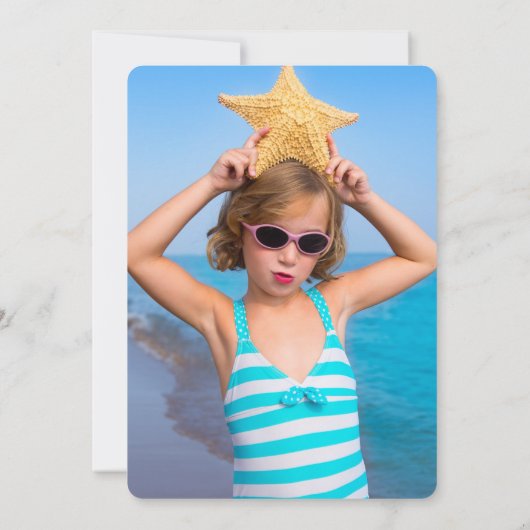 漫画グリーンホエールプールパーティーガールフォト誕生日 招待状 (裏面)