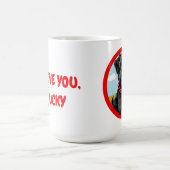 漫画スタイルの赤い襟の可愛い黒犬 コーヒーマグカップ (中央)