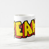 漫画スタイルイエー文字グラフィックはっきりしたイン黄 コーヒーマグカップ (中央)