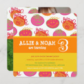 漫画バブルガム顔ツインズ誕生日フォト招待状 招待状 (正面/裏面)