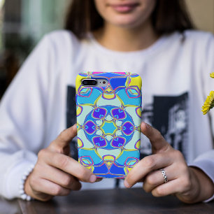 漫画マンダラフラワーブルー黄色とピンク iPhone 11 ケース