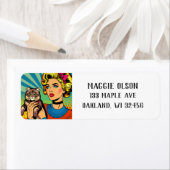 漫画漫画ポップ・アートのアート女性が猫を飼う ラベル (インサイチュ)