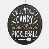 漬物のハロウィンのためにキャンディを不気味交換する セラミックオーナメント (左)