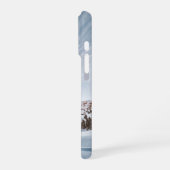 澄み切った青空の下にそびえる雪山 iPhoneケース (左側面)