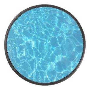 澄んだ青空の青いプールの水 アイスホッケーパック