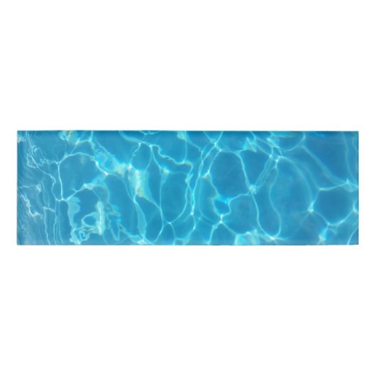 澄んだ青空の青いプールの水 名札 (正面)