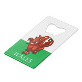 激しいしかし可愛い赤いウェールズの漫画ベビードラゴン クレジットカード栓抜き (正面アングル)