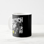 激しいクランチタイムの猫サッカー マグ (正面左)