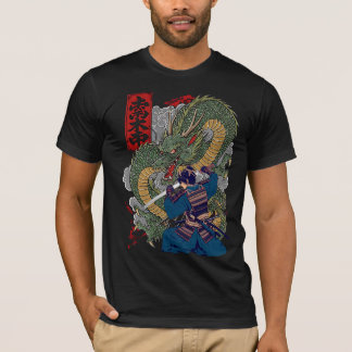 激しいドラゴンアートに面した侍日本の戦士 Tシャツ