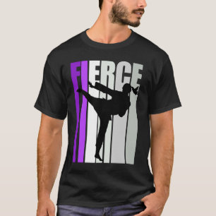 激しい空手誕生日カラフルブラックベルト練習 Tシャツ