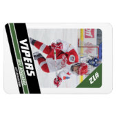 激しい緑の白にホッケープレーヤーのキープサケ マグネット (横)