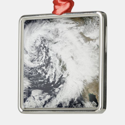 激しい風の連続した強い嵐 メタルオーナメント (左)