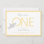 激しい1黄色のサメ動物第1誕生日 招待状 (正面)