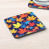 濃いカラフル青の背景の紅葉 コースター (左側)
