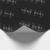 濃いグレーとブラックのモノグラム名前パターン ラッピングペーパー (角)
