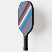 濃いストライプのヴィンテージ ピックルボールラケット (左)