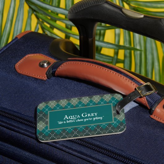 濃いターコイズとグレー名門私立校風のアーガイル ラゲッジタグ (正面インサイチュ3)