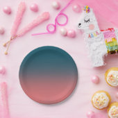 濃いティール（緑がかった色）と明るいコーラルピンク色のグラデーション ペーパープレート (パーティー)