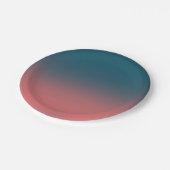 濃いティール（緑がかった色）と明るいコーラルピンク色のグラデーション ペーパープレート (アングル)