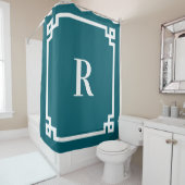 濃いティール（緑がかった色）と白ギリシャ鍵モノグラム シャワーカーテン (インサイチュ)