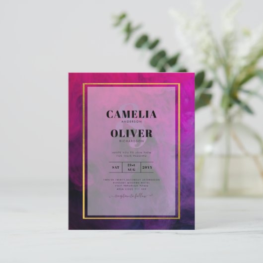 濃いマゼンタのプラムパープルインクの結婚式の招待 (スタンド正面)