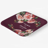 濃いムーディピンクと赤いバラがブルゴーニュ結婚ス ペーパープレート (傾斜あり)