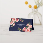 濃いムーディピンクと赤いバラのネイビーブルー結婚ズ プレイスカード (裏面)