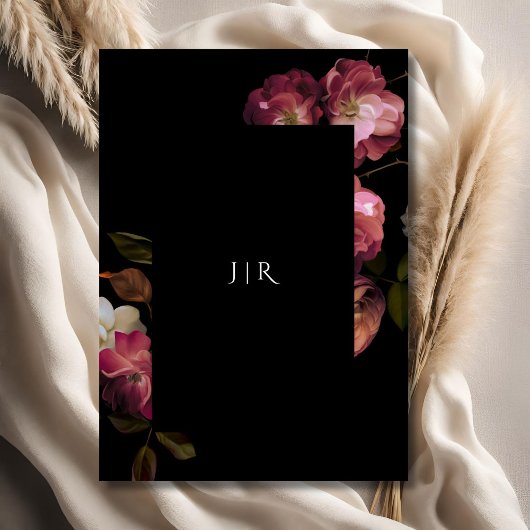 濃いムーディ結婚ーズ紫の花が黒エレガント色 招待状