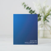 濃いモダン青色のグラデーションと編ミニマル集文字 (スタンド正面)