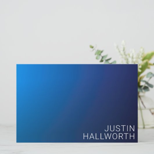 濃いモダン青色のグラデーションと編ミニマル集文字 便箋 (スタンド正面)