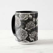 濃い灰色に白い牡丹の花 マグカップ (正面左)