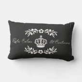 濃い灰色のフランスの白いス保クリットの運Calmオンオン ランバークッション (裏面)