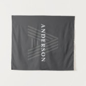 濃い灰色のレトロモダンモノグラムの名 タペストリー (正面(横))