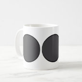 濃い灰色の点 コーヒーマグカップ (正面左)