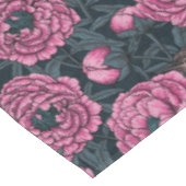 濃い灰色の牡丹とレンチ テーブルクロス (アングル)