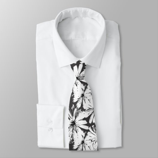 濃い灰色の白い花 ネクタイ (タイ)