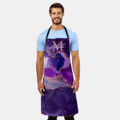濃い紫とピンクのグリッター続編アゲート エプロン (着用した状態)