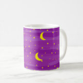 濃い紫の夜空 – 星と月のパターン コーヒーマグカップ (正面右)