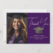 濃い紫色の大学院の写真のパーソナライズされた卒業 サンキューカード (正面)