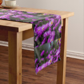 濃い紫色の花壇ランナー ショートテーブルランナー (インサイチュ)