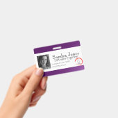 濃い紫色のIDカードをフェード（横） バッジ (手持ち)