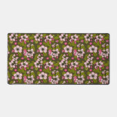 濃い緑にリンゴの花 デスクマット (正面)