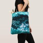 濃い緑のシークインの光沢のあるテクスチャ トートバッグ (クローズアップ)