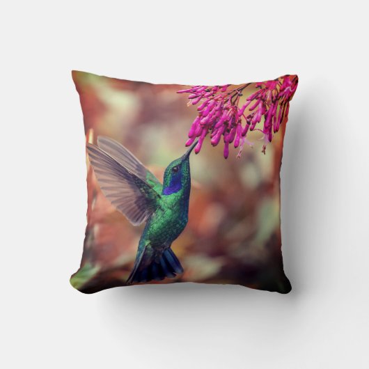 濃い緑のハミングバードピンクの花 クッション (正面)